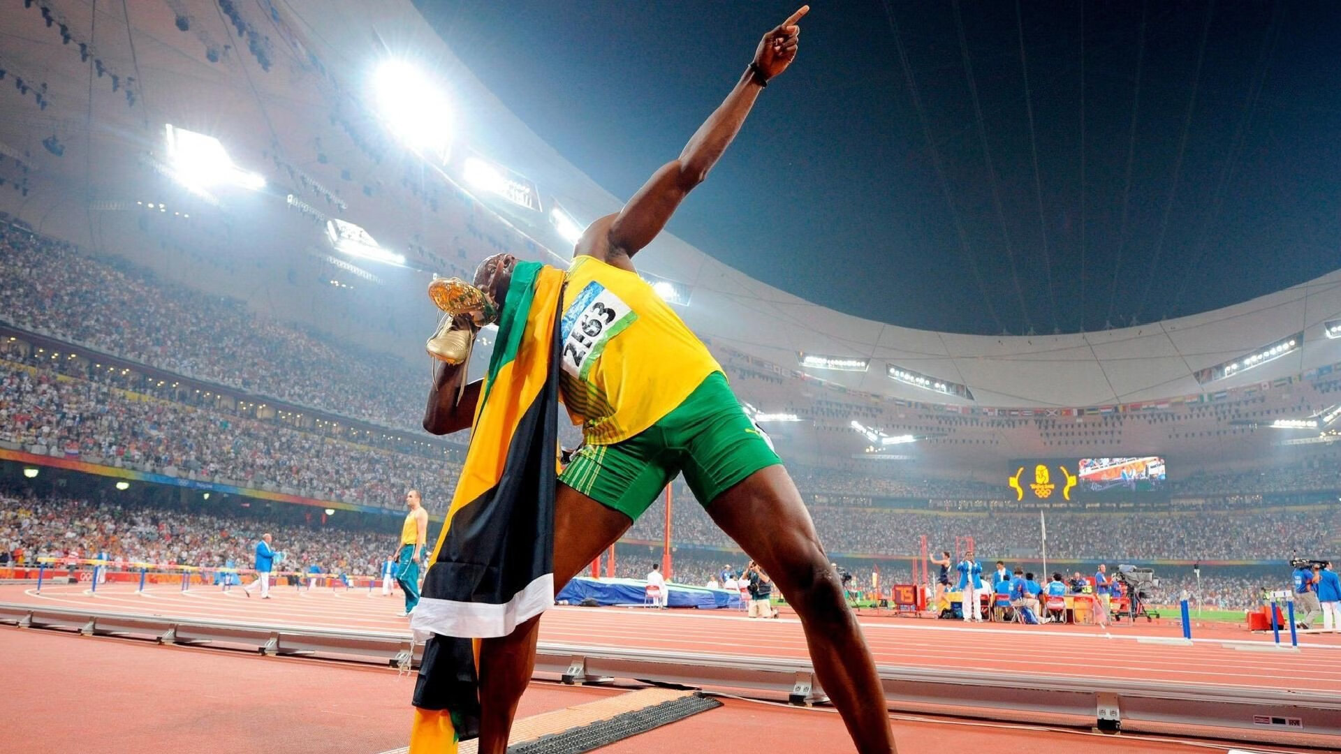 开云电竞账号入口-东亚球队在重要比赛中获胜，东亚足球队一期球员