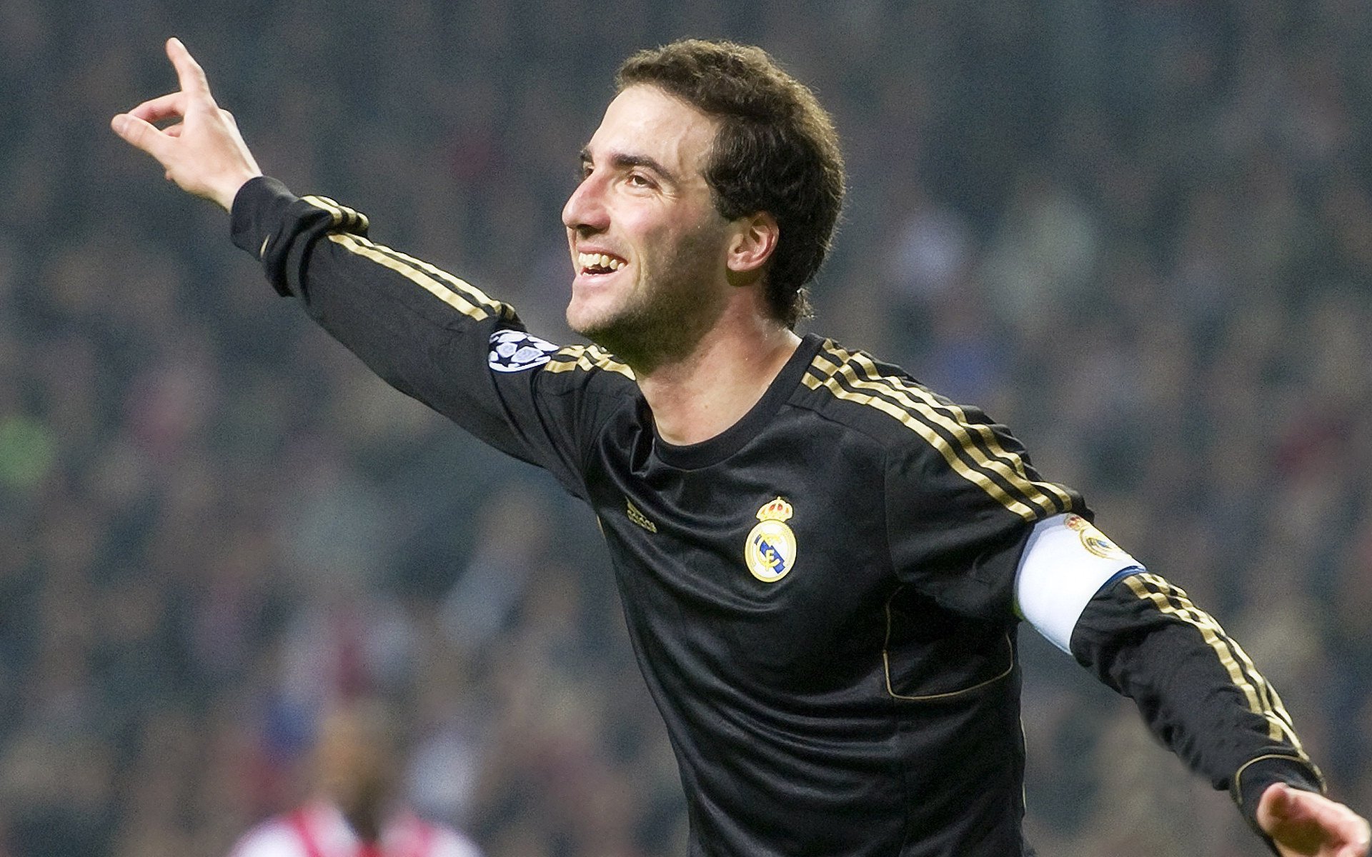 开云体育ios下载-布莱顿客场惊喜取分，赛季表现亮眼，布莱顿首发